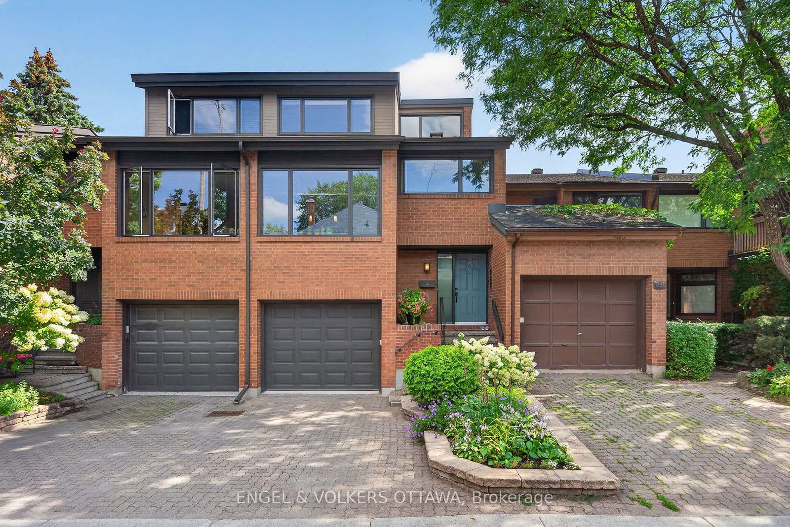 202-holmwood-avenue-ottawa-ontario-x13708312