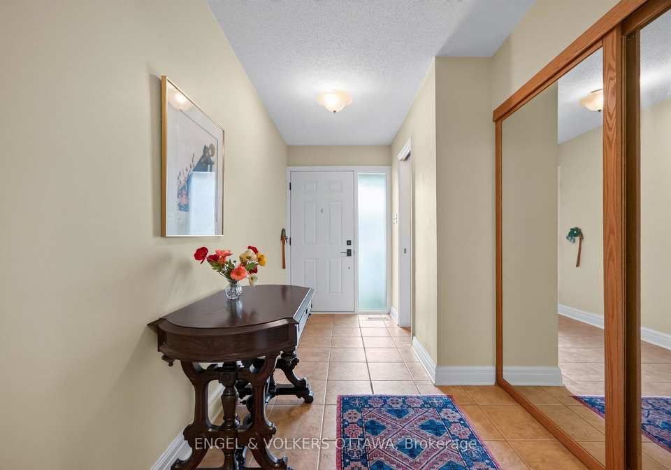 202-holmwood-avenue-ottawa-ontario-x13708312