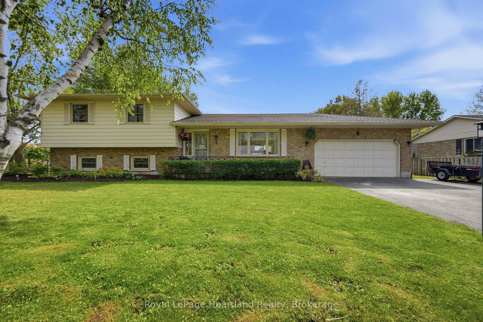36589-dunlop-drive-ashfield-colborne-wawanosh-ontario-x13708338