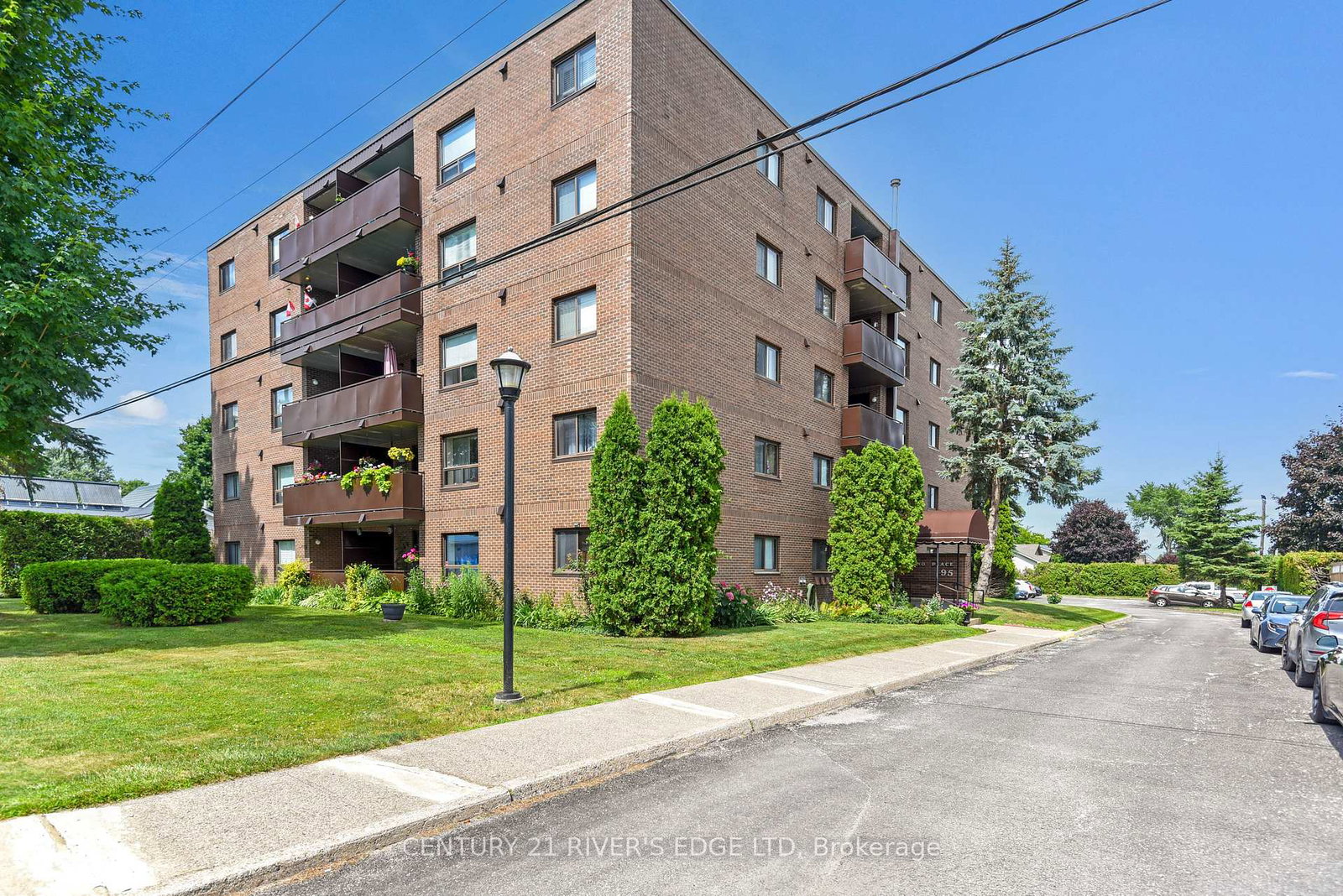 95-windsor-drive-brockville-ontario-x13708440