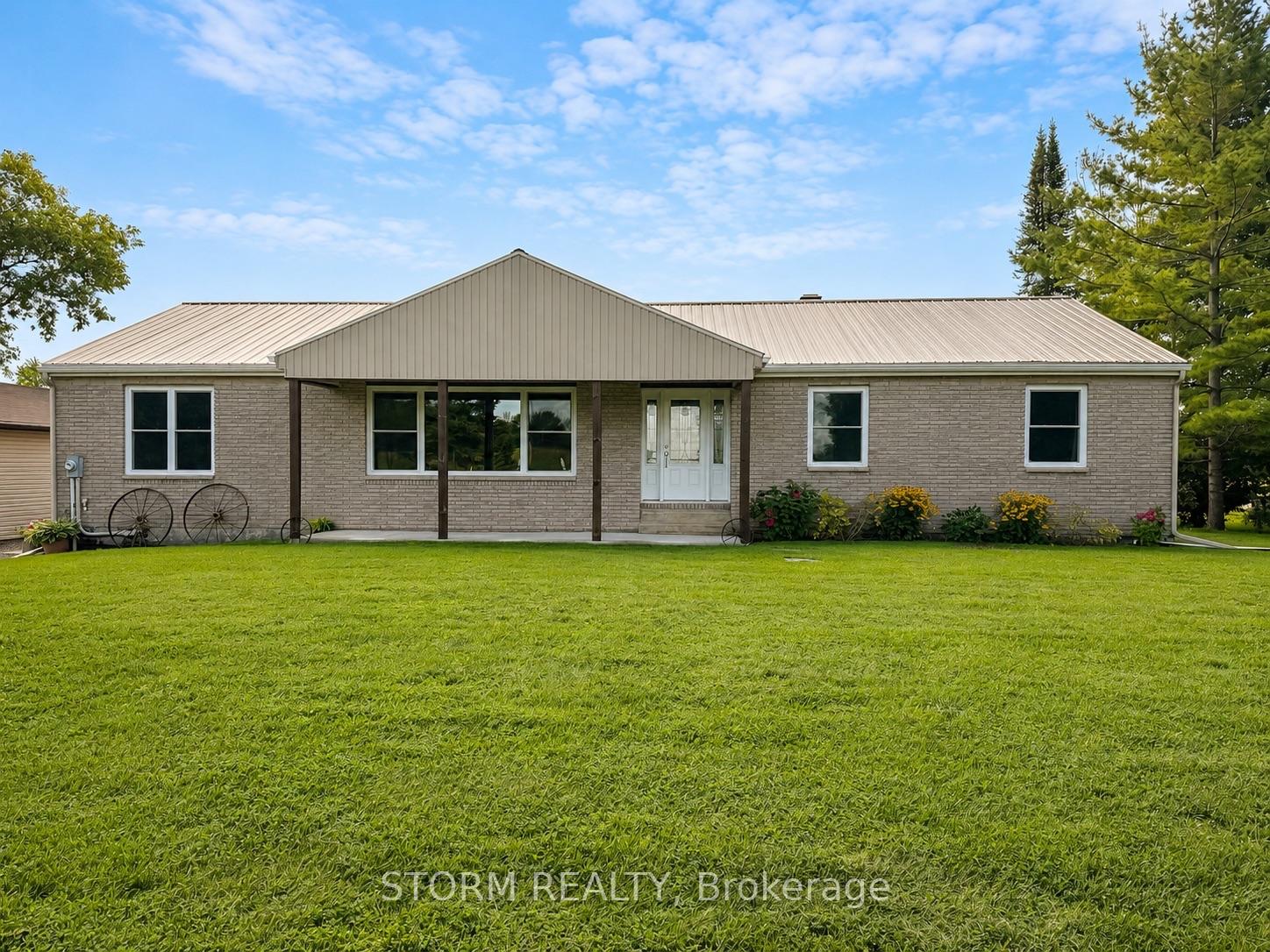 14402-dafoe-road-south-stormont-ontario-x13708600