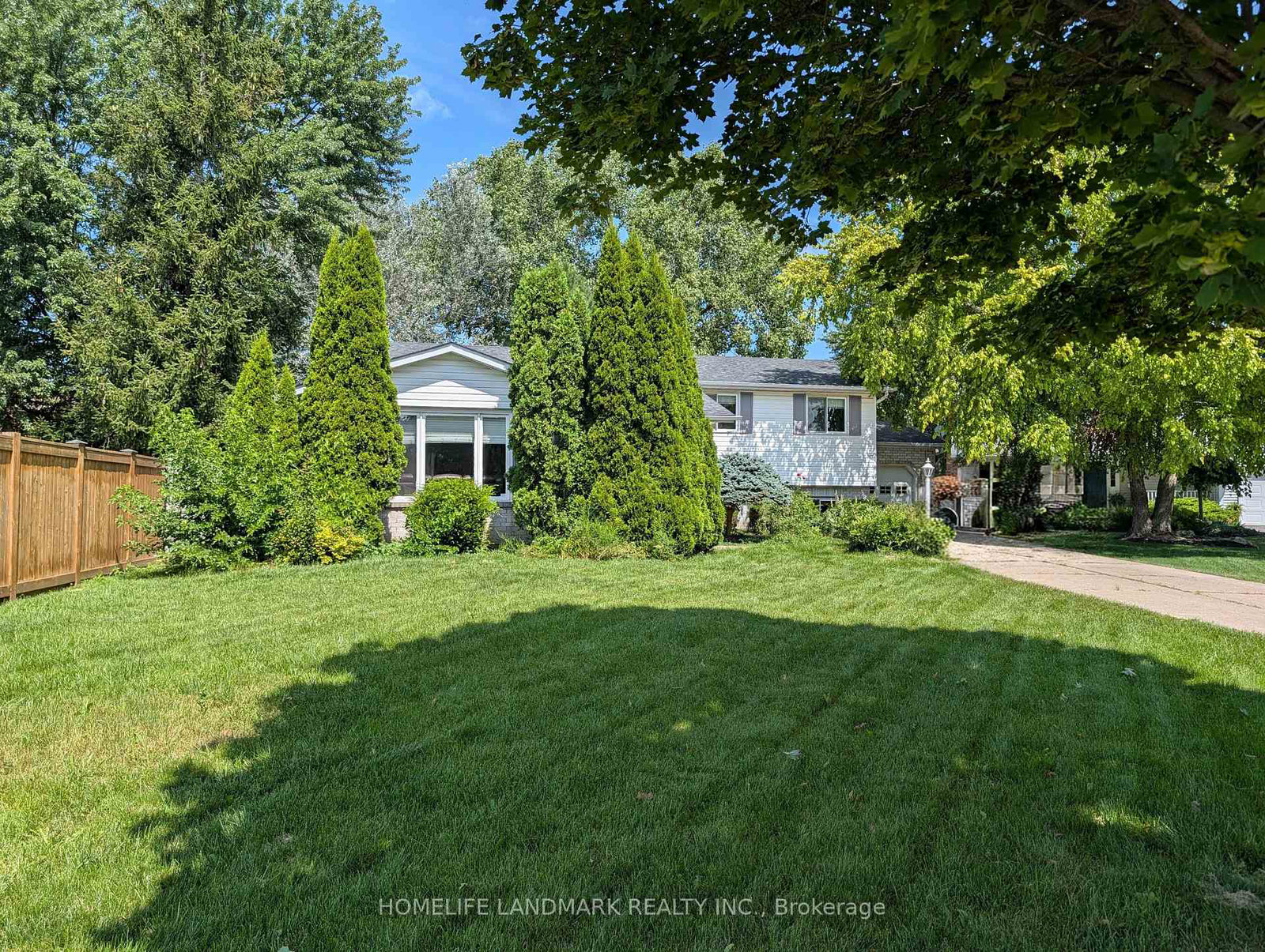3-pacifico-place-st-catharines-ontario-x13708694