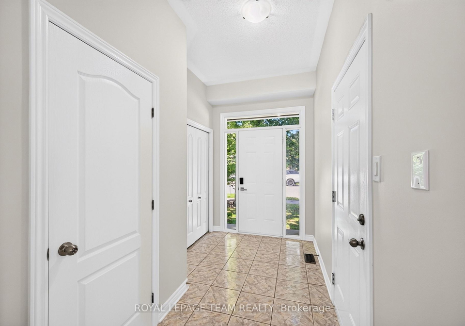 686-white-alder-avenue-ottawa-ontario-x13708948