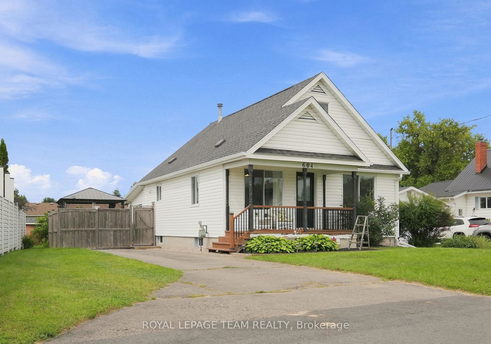 604-county-road-2-edwardsburghcardinal-ontario-x13709076