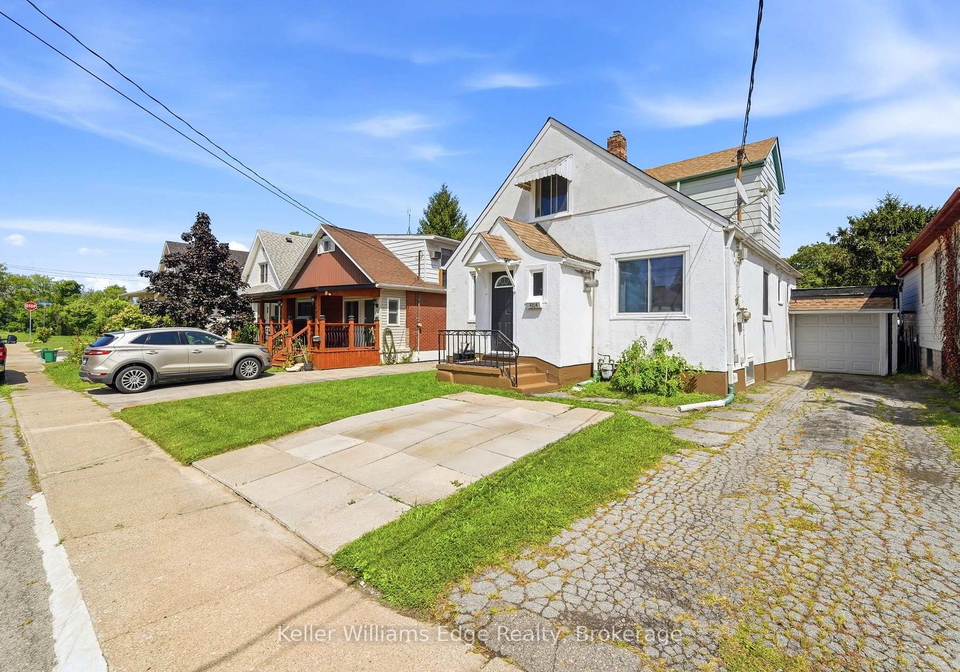 4104-broughton-avenue-niagara-falls-ontario-x13709192