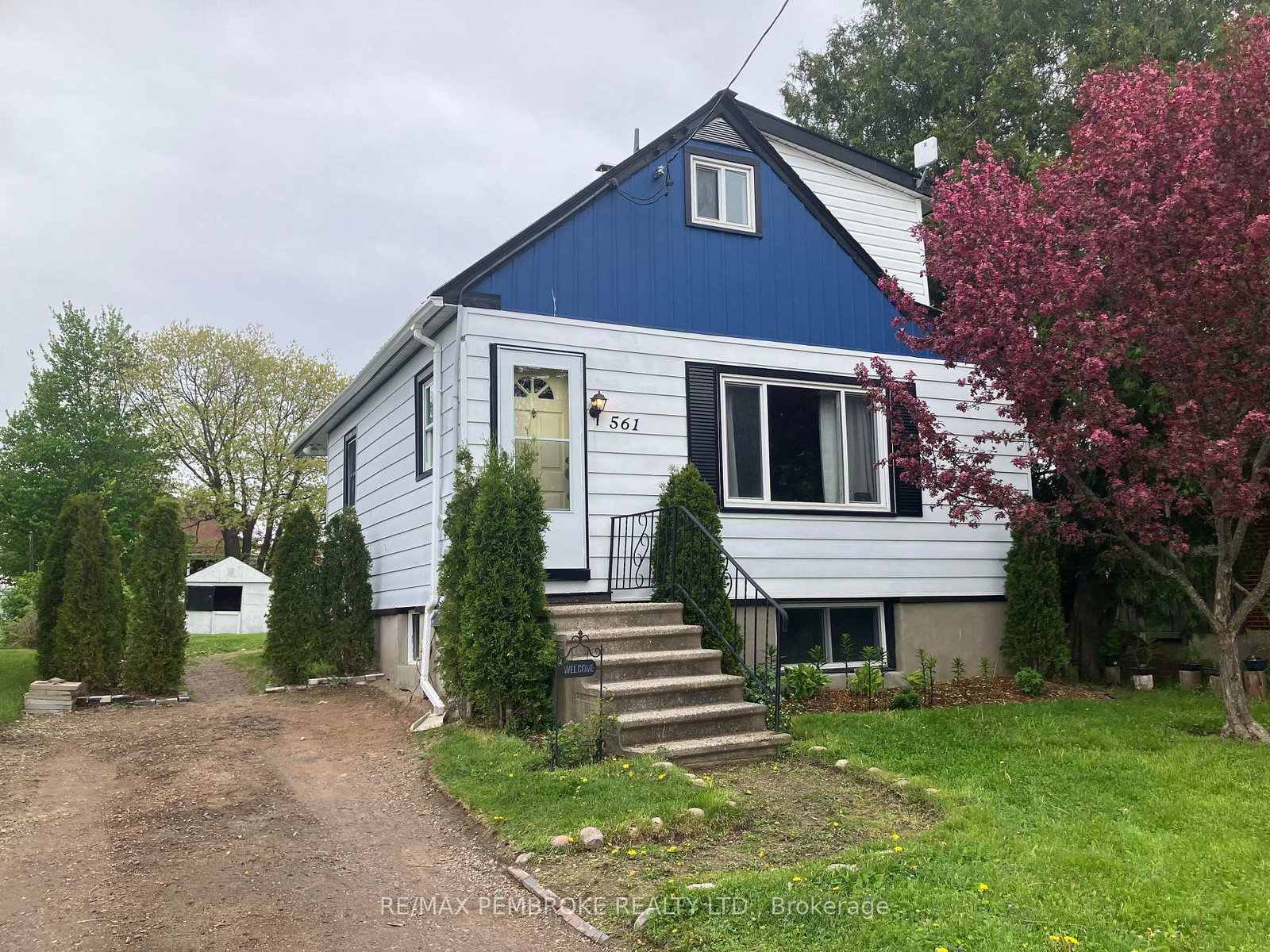 561-hamilton-street-w-laurentian-valley-ontario-x13709200