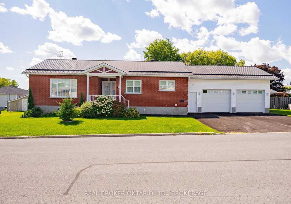 238-bishop-street-s-north-glengarry-ontario-x13709402