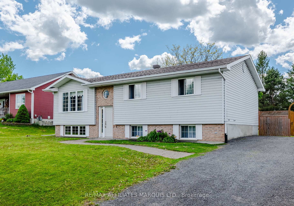 74-columbia-avenue-south-stormont-ontario-x13709408
