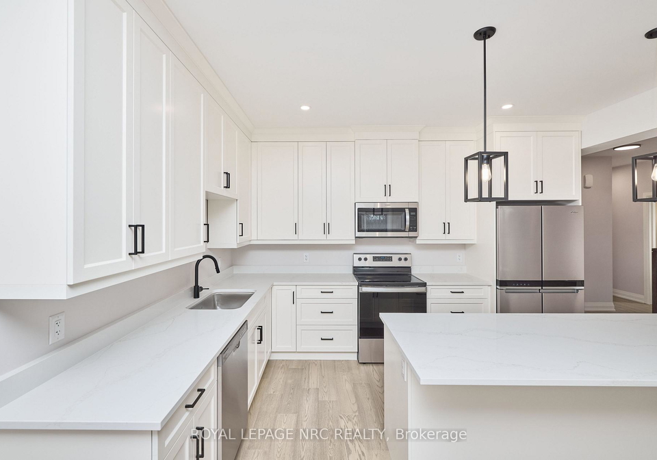 196-hodgkins-avenue-thorold-ontario-x13709514