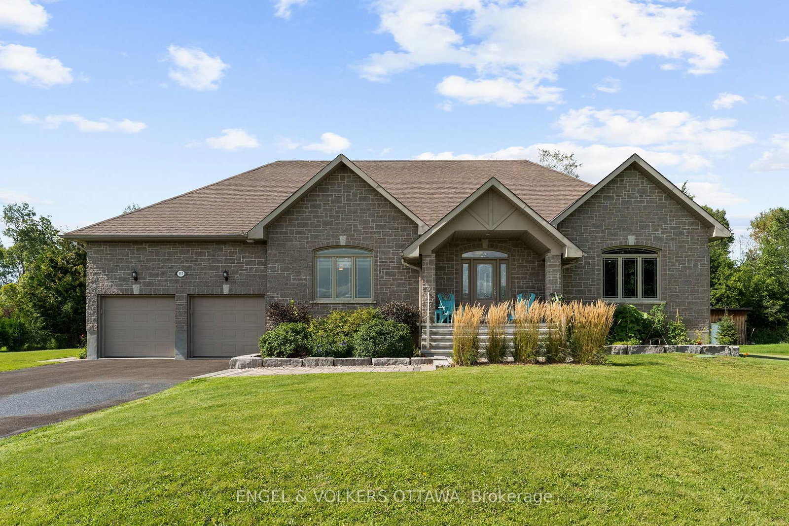 557-tullamore-street-ottawa-ontario-x13709558