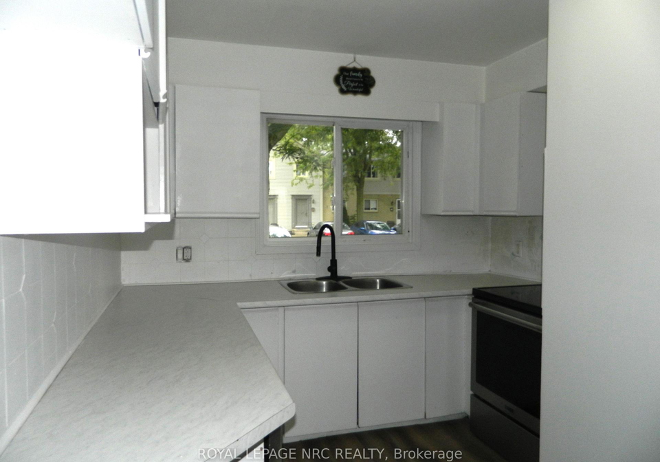 65-dorchester-boulevard-st-catharines-ontario-x13709758