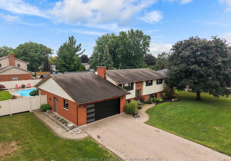 283-churchill-drive-south-huron-ontario-x13709772