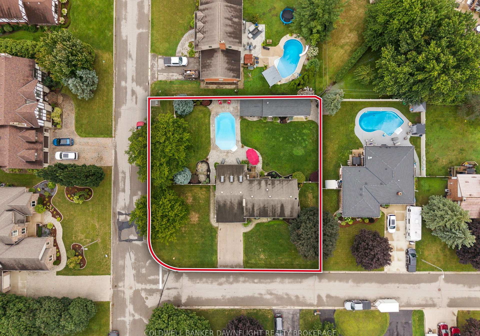 283-churchill-drive-south-huron-ontario-x13709772