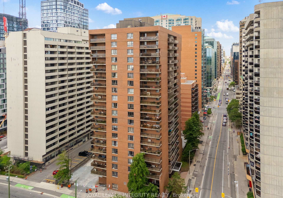475-laurier-avenue-w-ottawa-ontario-x13709904