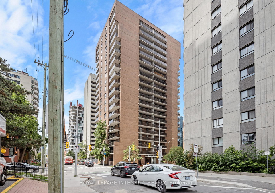 475-laurier-avenue-w-ottawa-ontario-x13709904