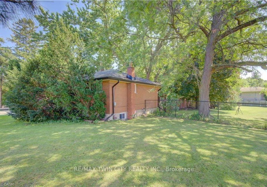 9-rothsay-avenue-kitchener-ontario-x13709906