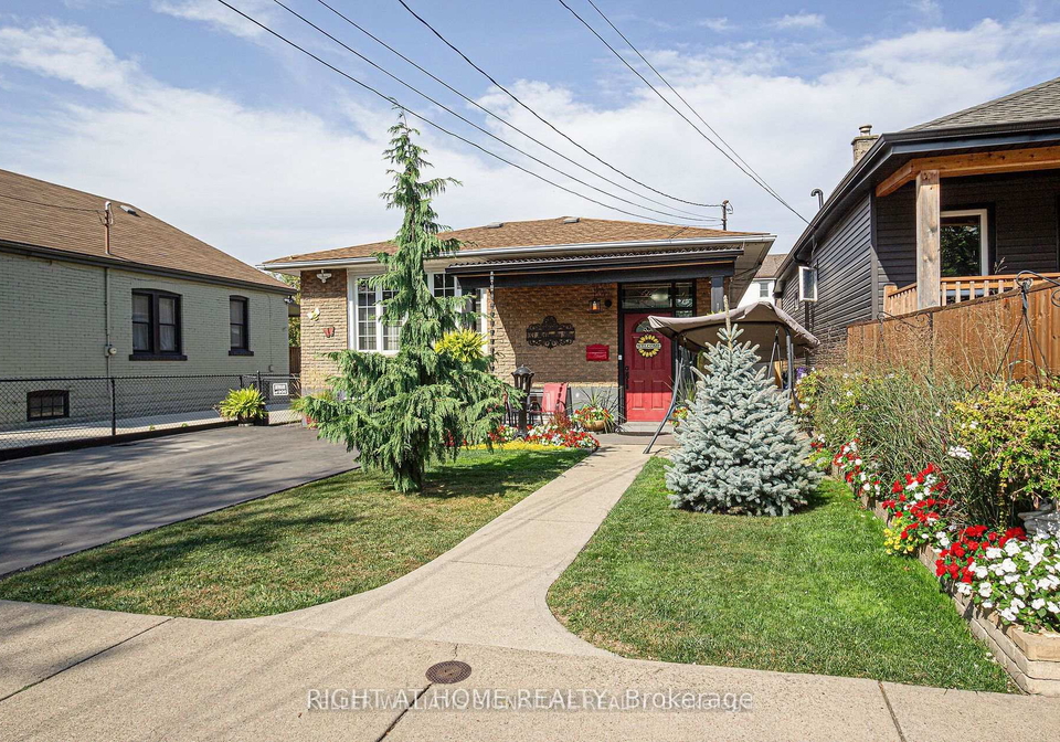 133-mcanulty-main-boulevard-hamilton-ontario-x13710366