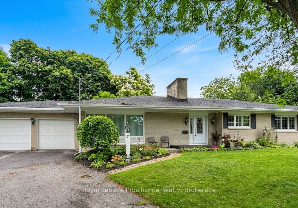 7-eastwood-park-drive-belleville-ontario-x13710598