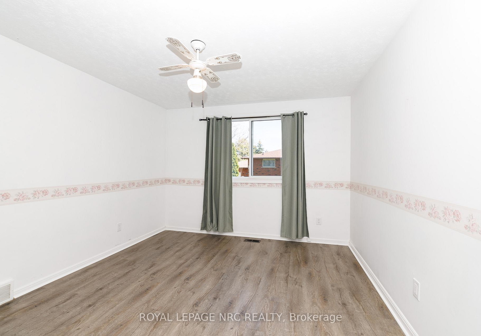 8-kerwin-gate-st-catharines-ontario-x13710648
