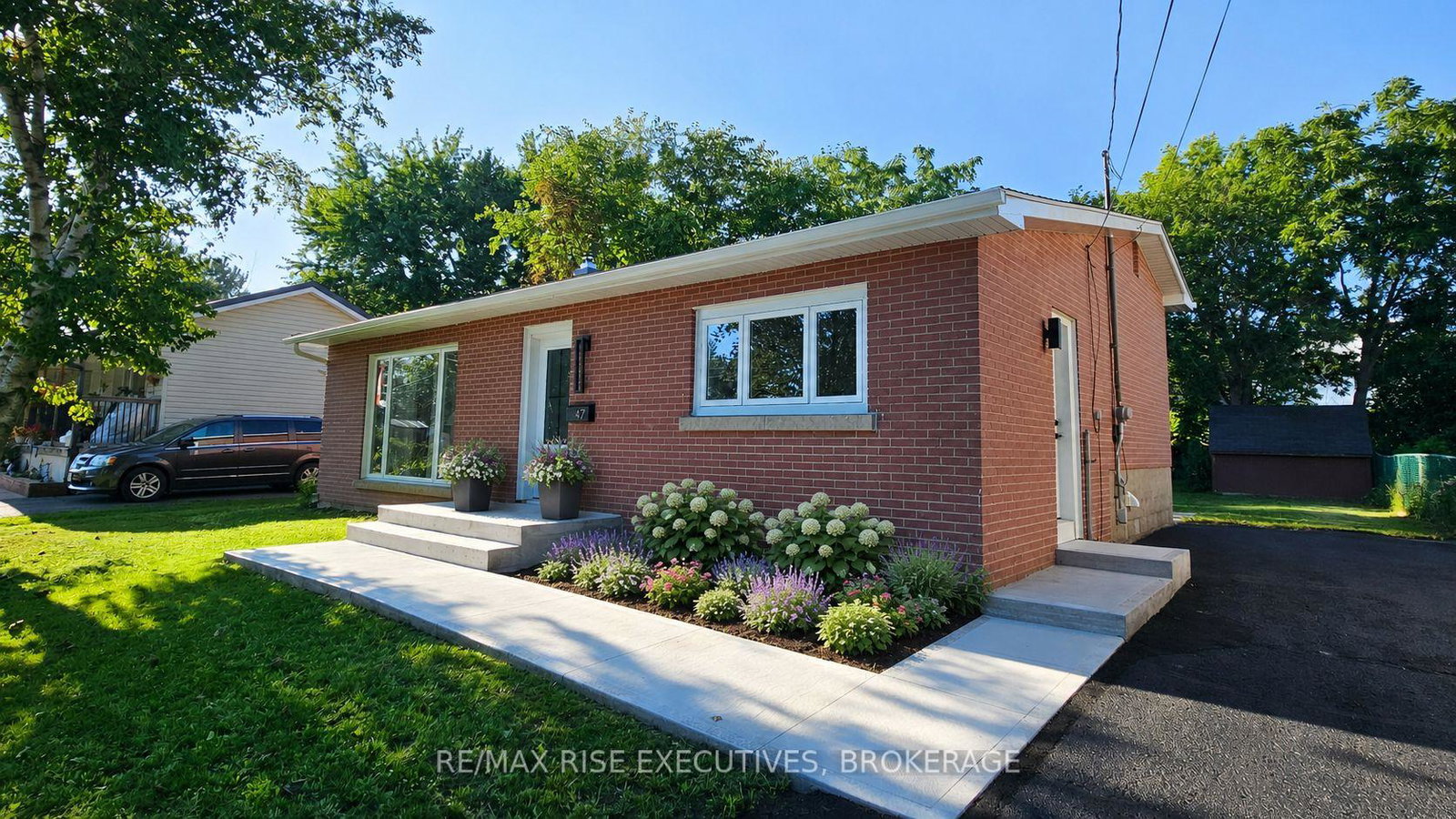 47-henry-crescent-loyalist-ontario-x13710988