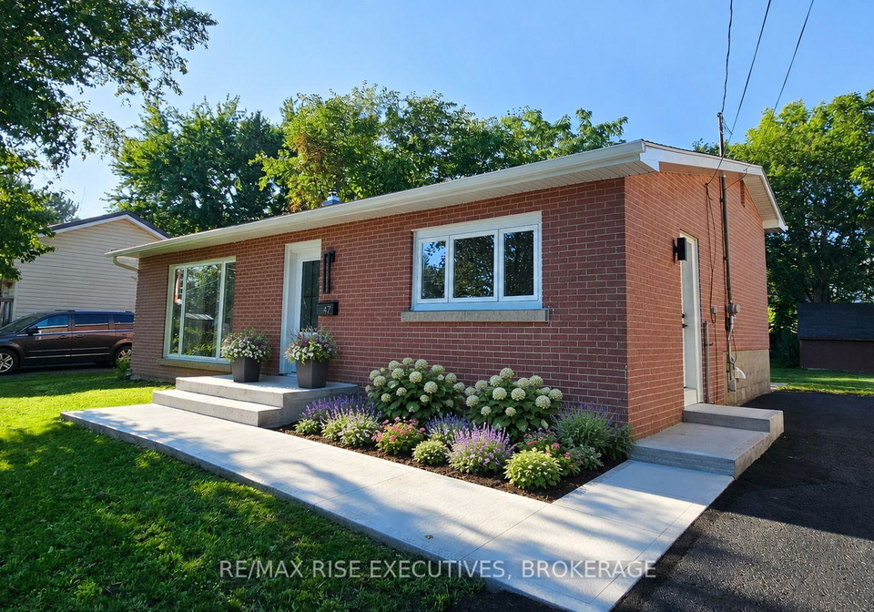 47-henry-crescent-loyalist-ontario-x13710988
