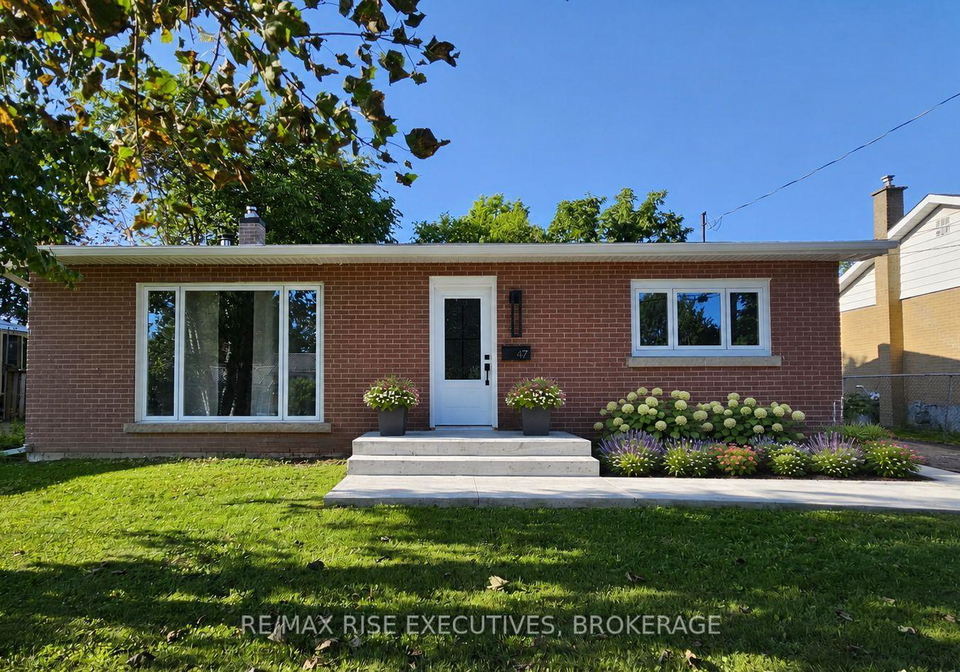 47-henry-crescent-loyalist-ontario-x13710988