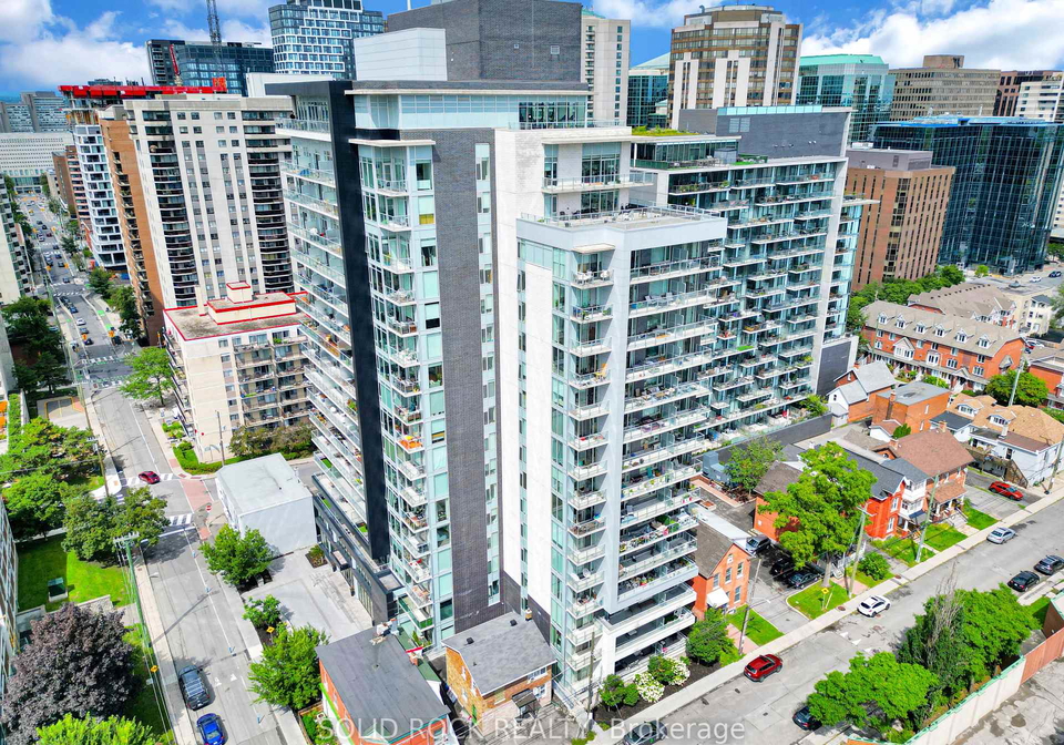 255-bay-street-ottawa-ontario-x13711084