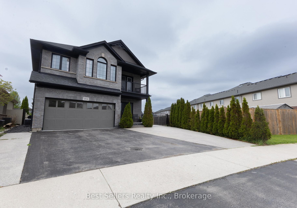 214-cardinal-crescent-welland-ontario-x13711416