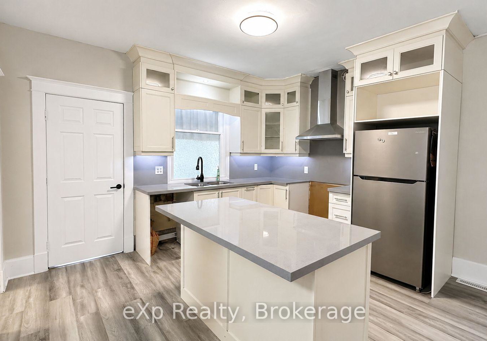 238-elizabeth-street-guelph-ontario-x13711582