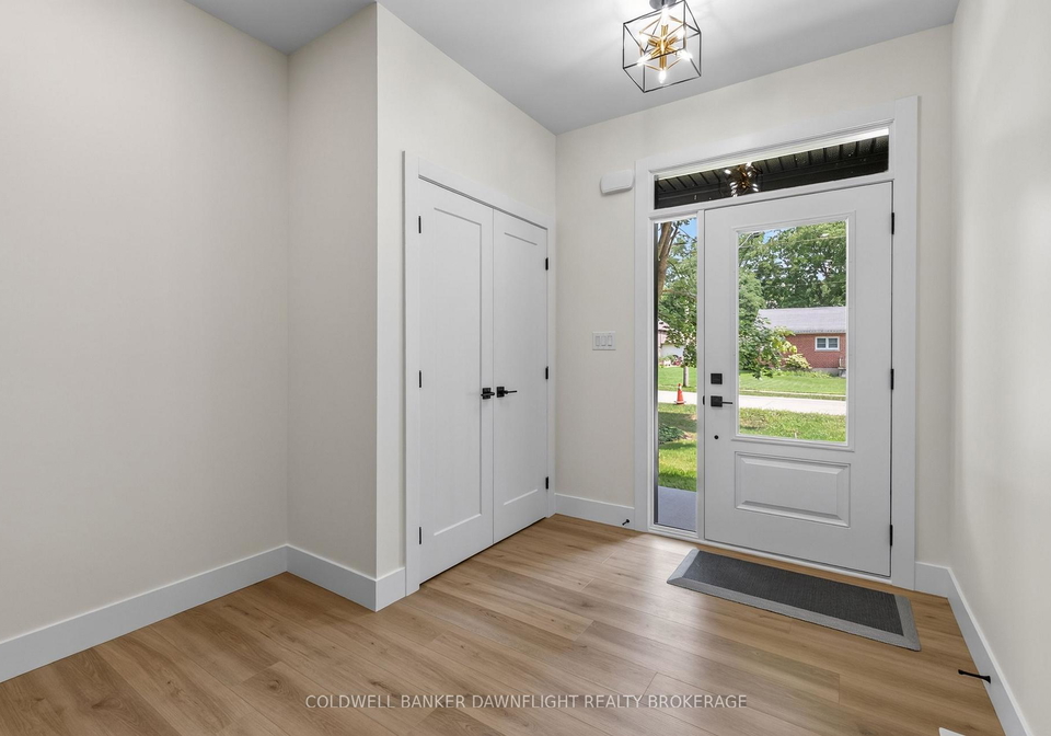 117-james-street-north-middlesex-ontario-x13711716