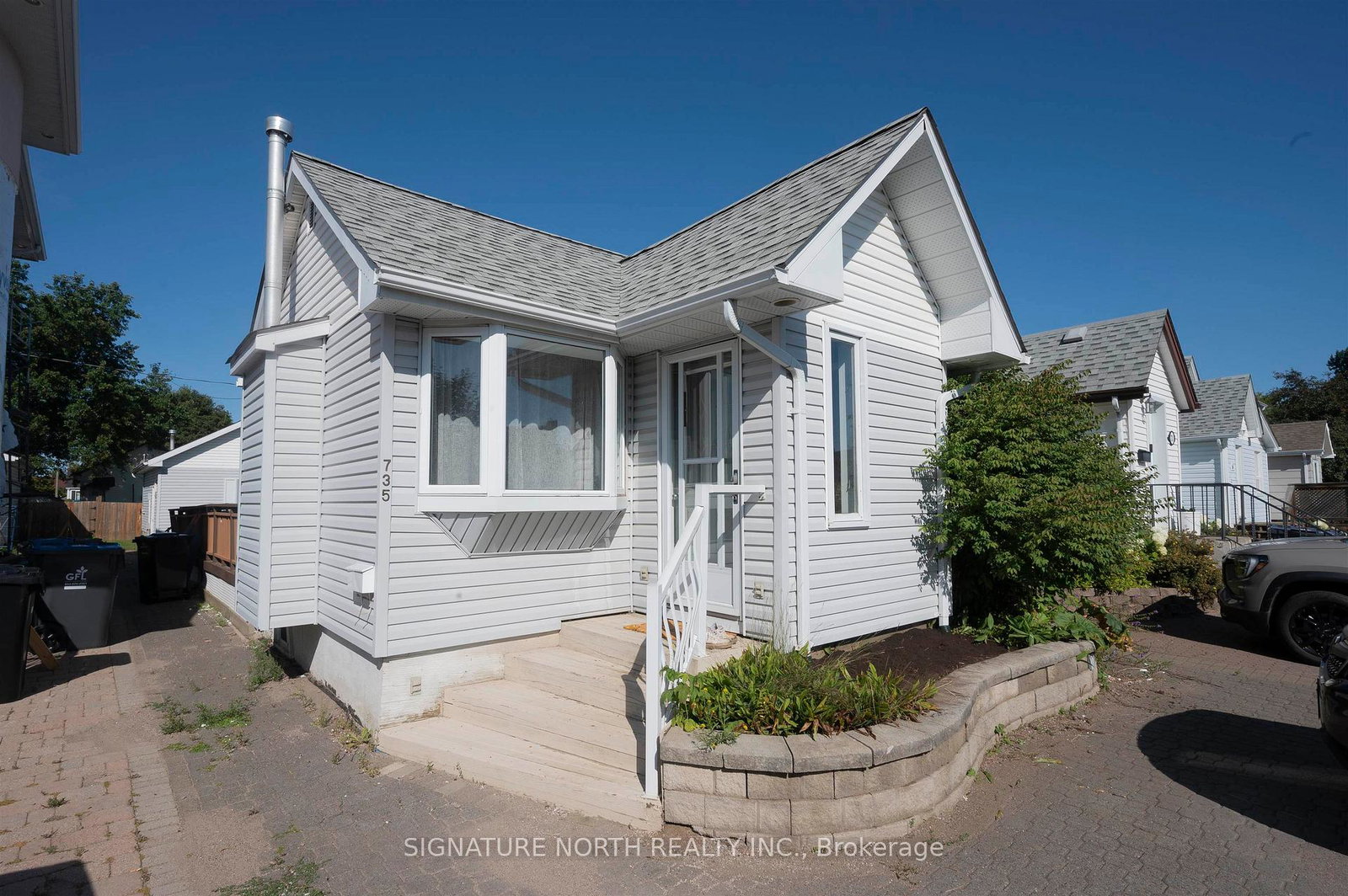 735-ernestine-avenue-thunder-bay-ontario-x13711752