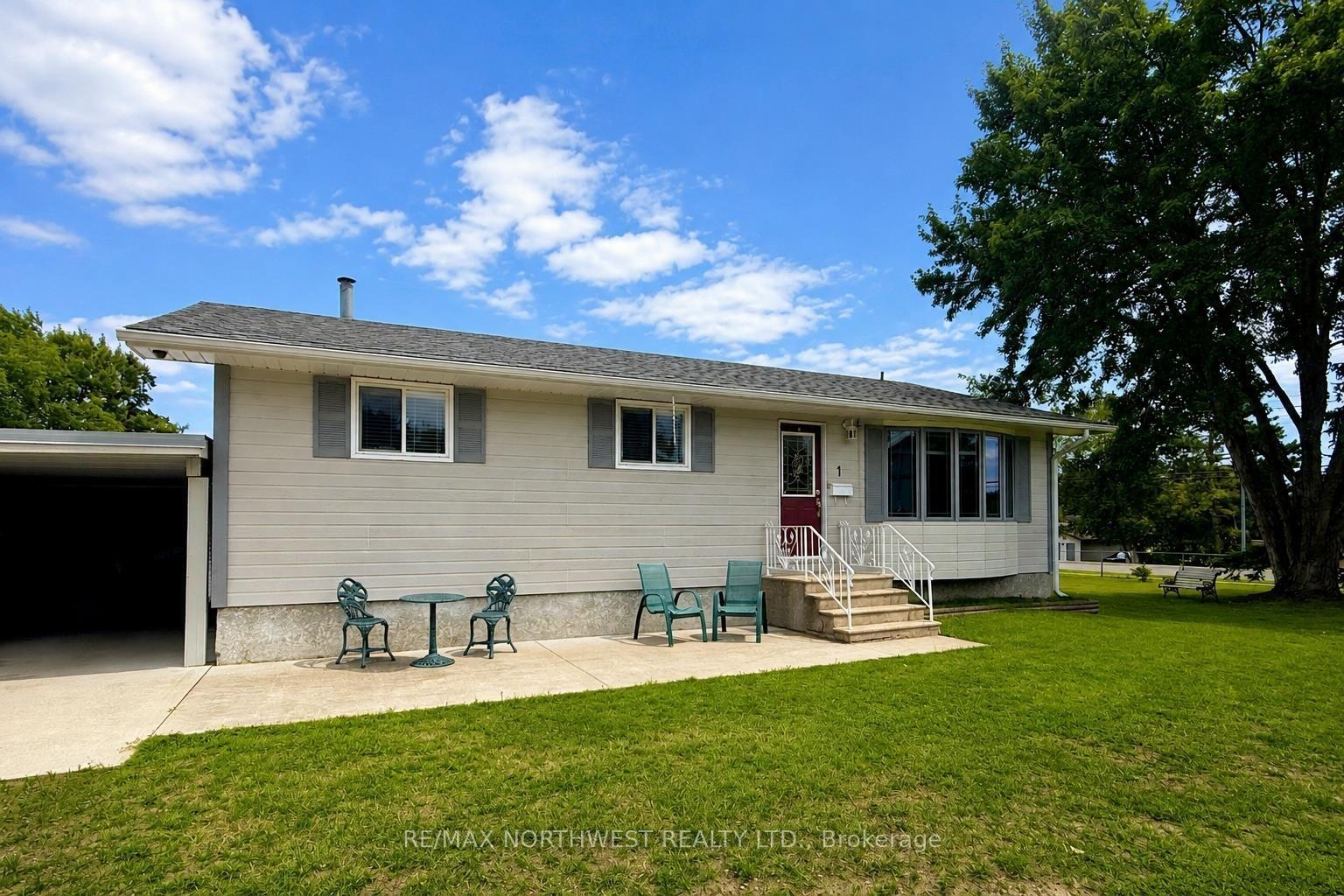 1-kirkpatrick-avenue-kenora-ontario-x13711986