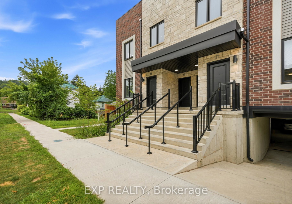 2-slessor-boulevard-grimsby-ontario-x13712130