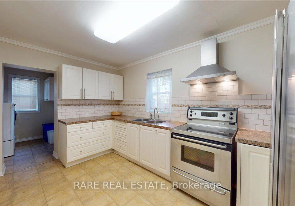 8-balsam-avenue-n-hamilton-ontario-x13712158