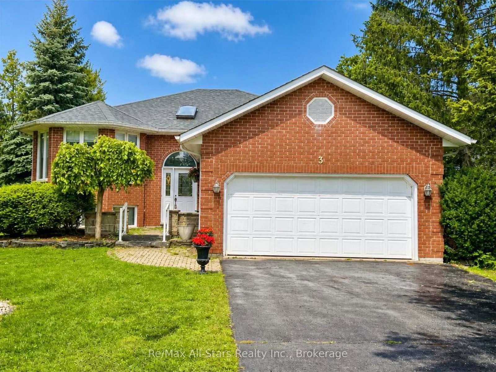3-governors-drive-kawartha-lakes-ontario-x13712186