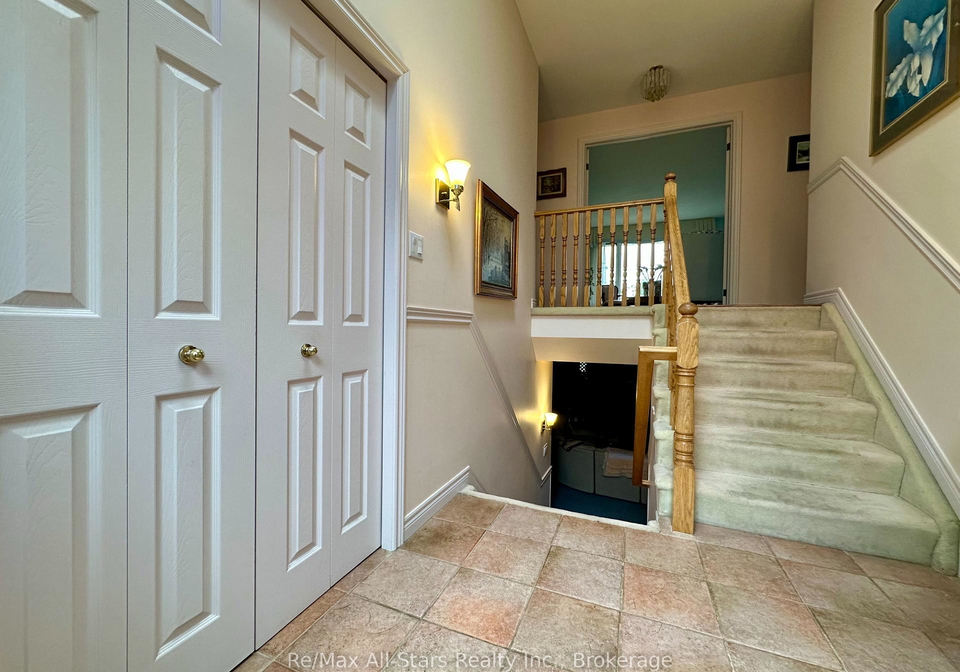 3-governors-drive-kawartha-lakes-ontario-x13712186