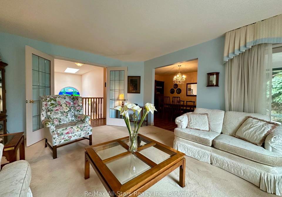 3-governors-drive-kawartha-lakes-ontario-x13712186