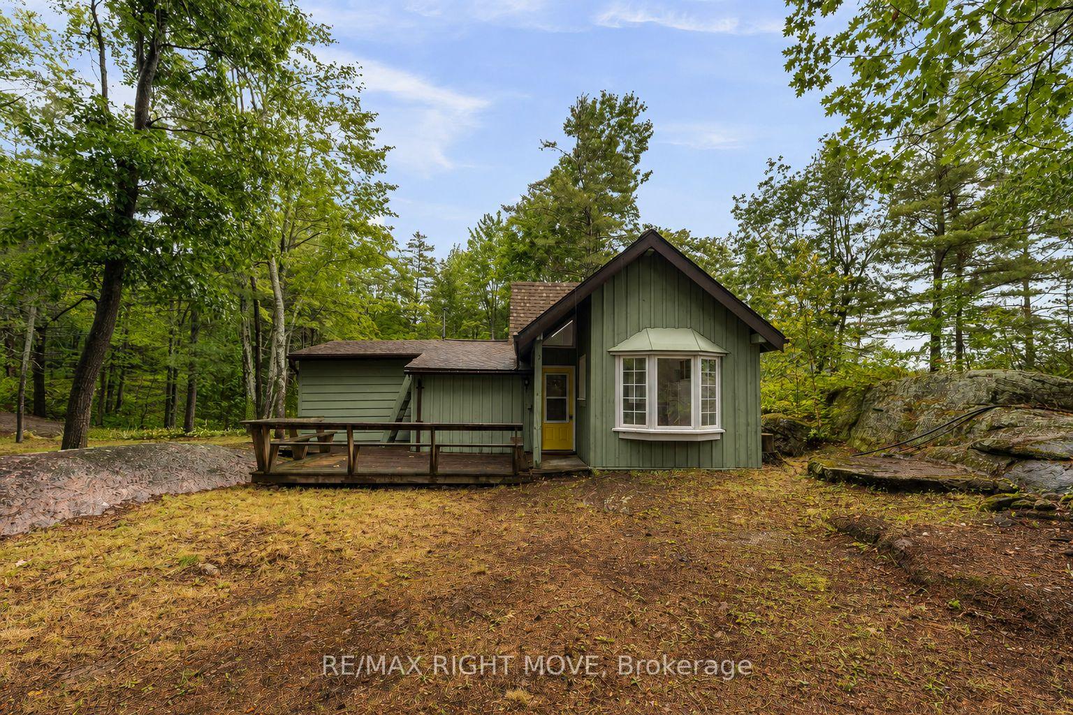 1041700-road-gravenhurst-ontario-x13712860