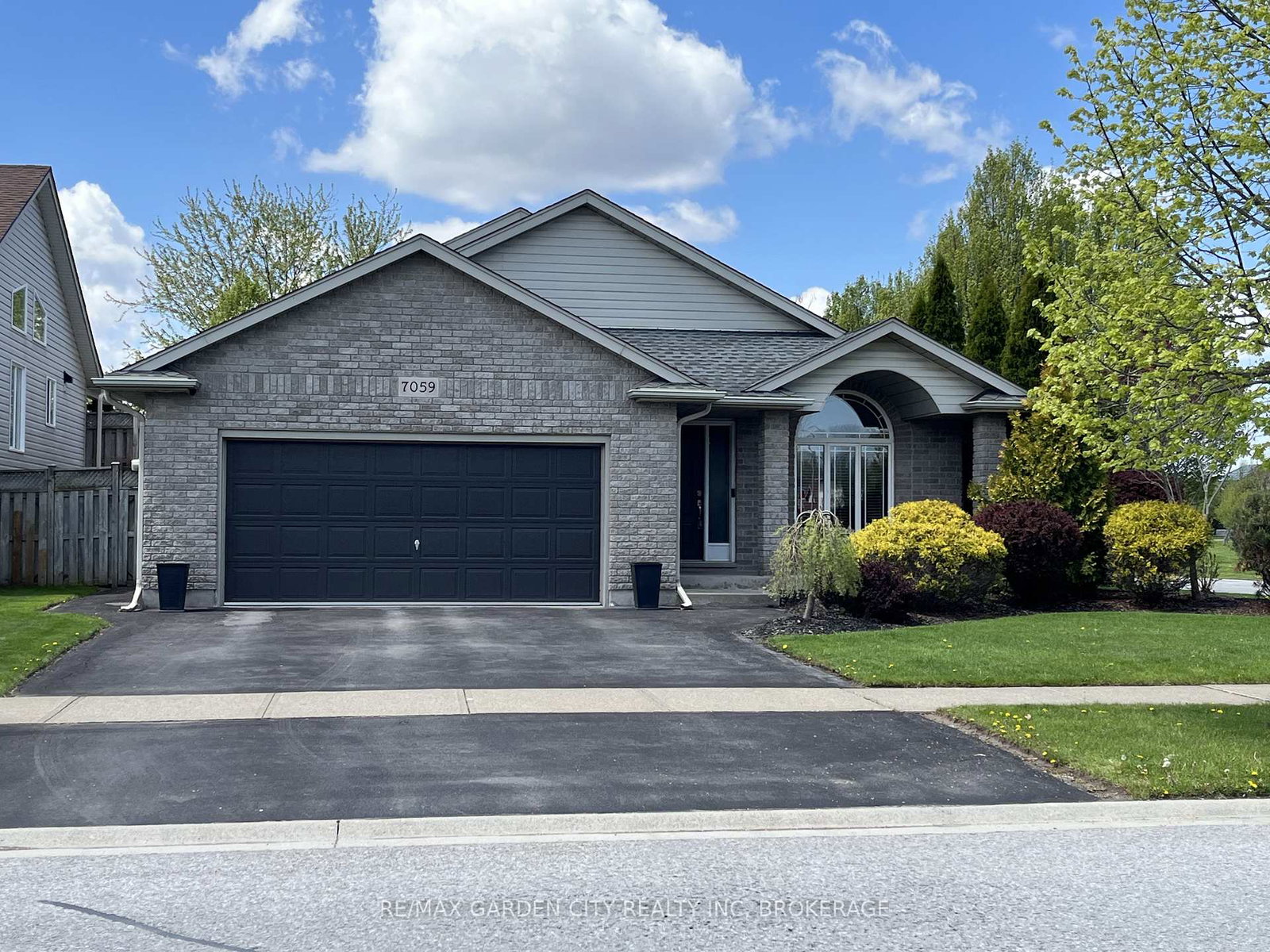 7059-parkside-road-niagara-falls-ontario-x13712882