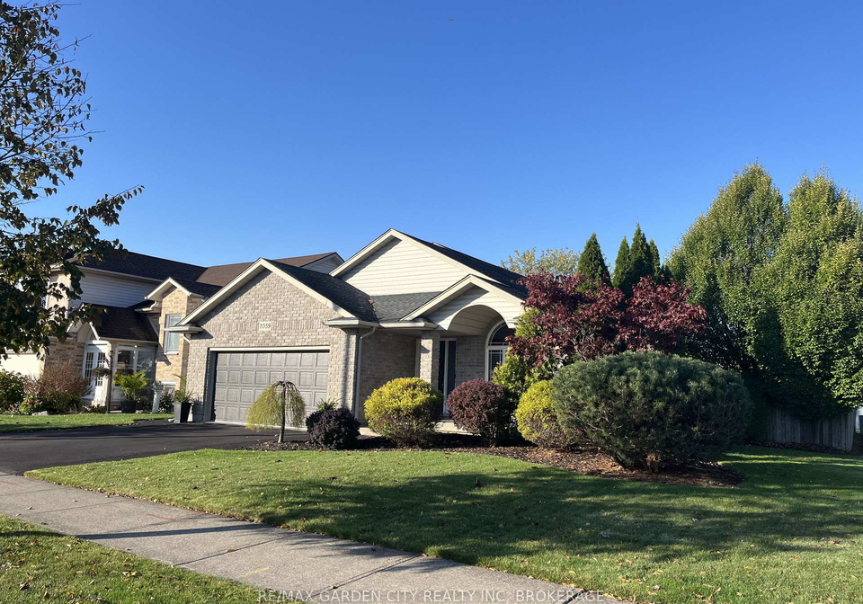 7059-parkside-road-niagara-falls-ontario-x13712882