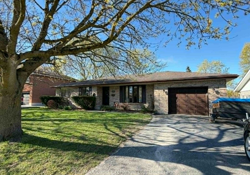 142-charles-street-north-huron-ontario-x13713008