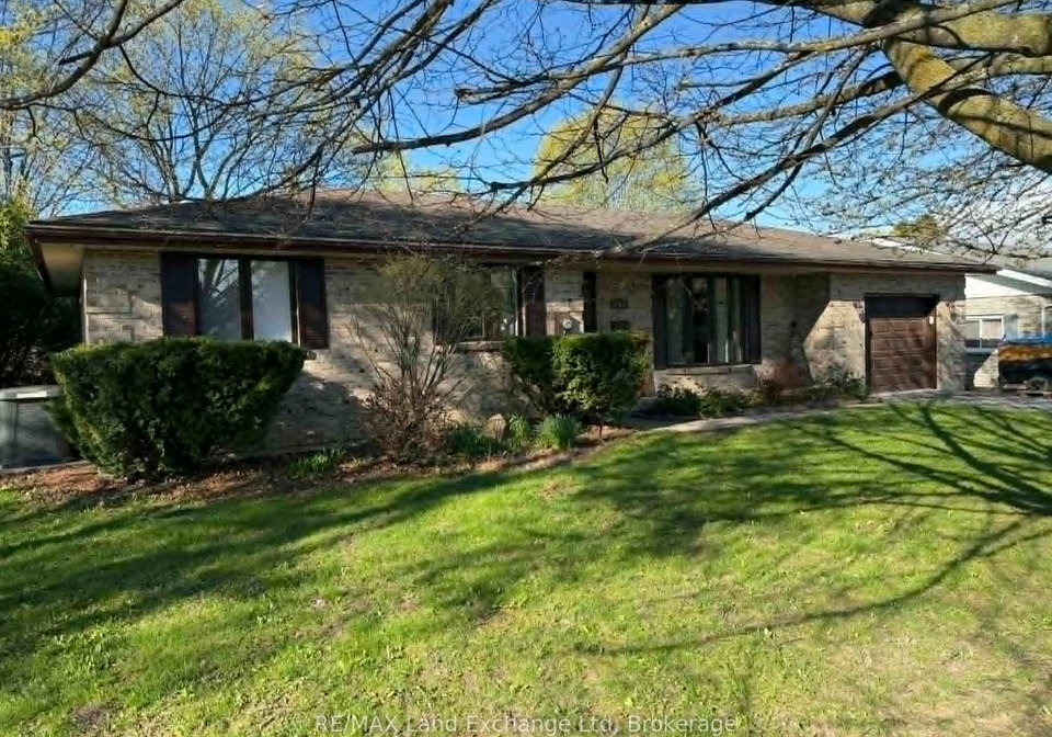 142-charles-street-north-huron-ontario-x13713008