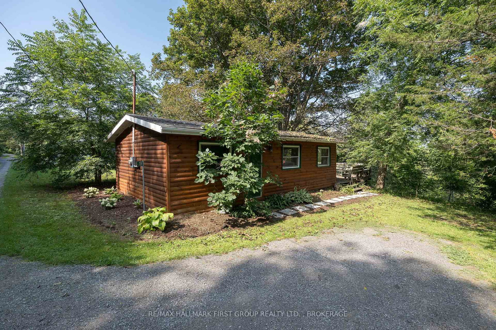19-pc-lane-prince-edward-county-ontario-x13713142