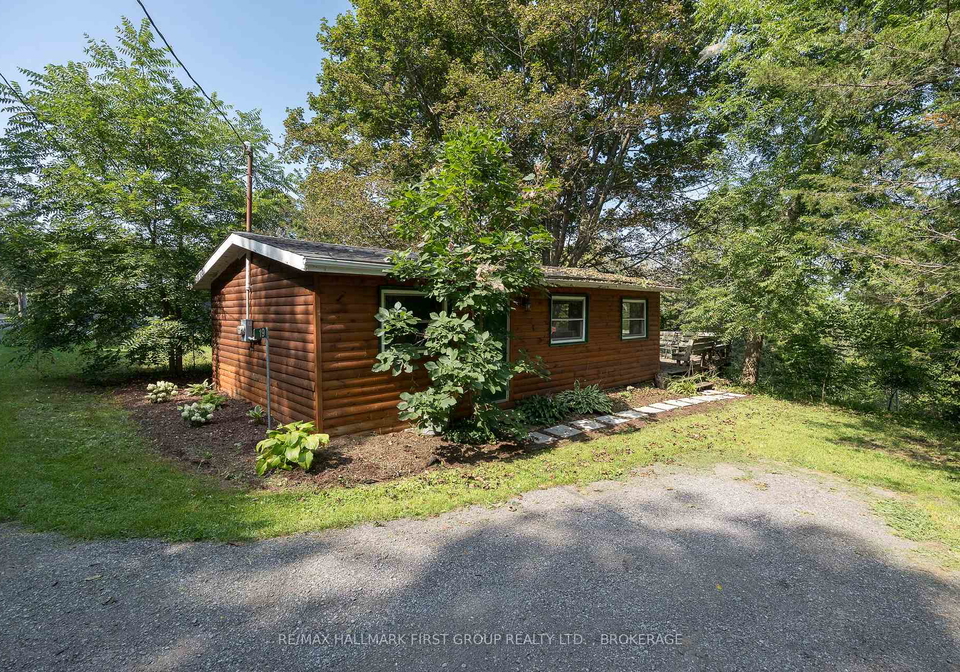 19-pc-lane-prince-edward-county-ontario-x13713142