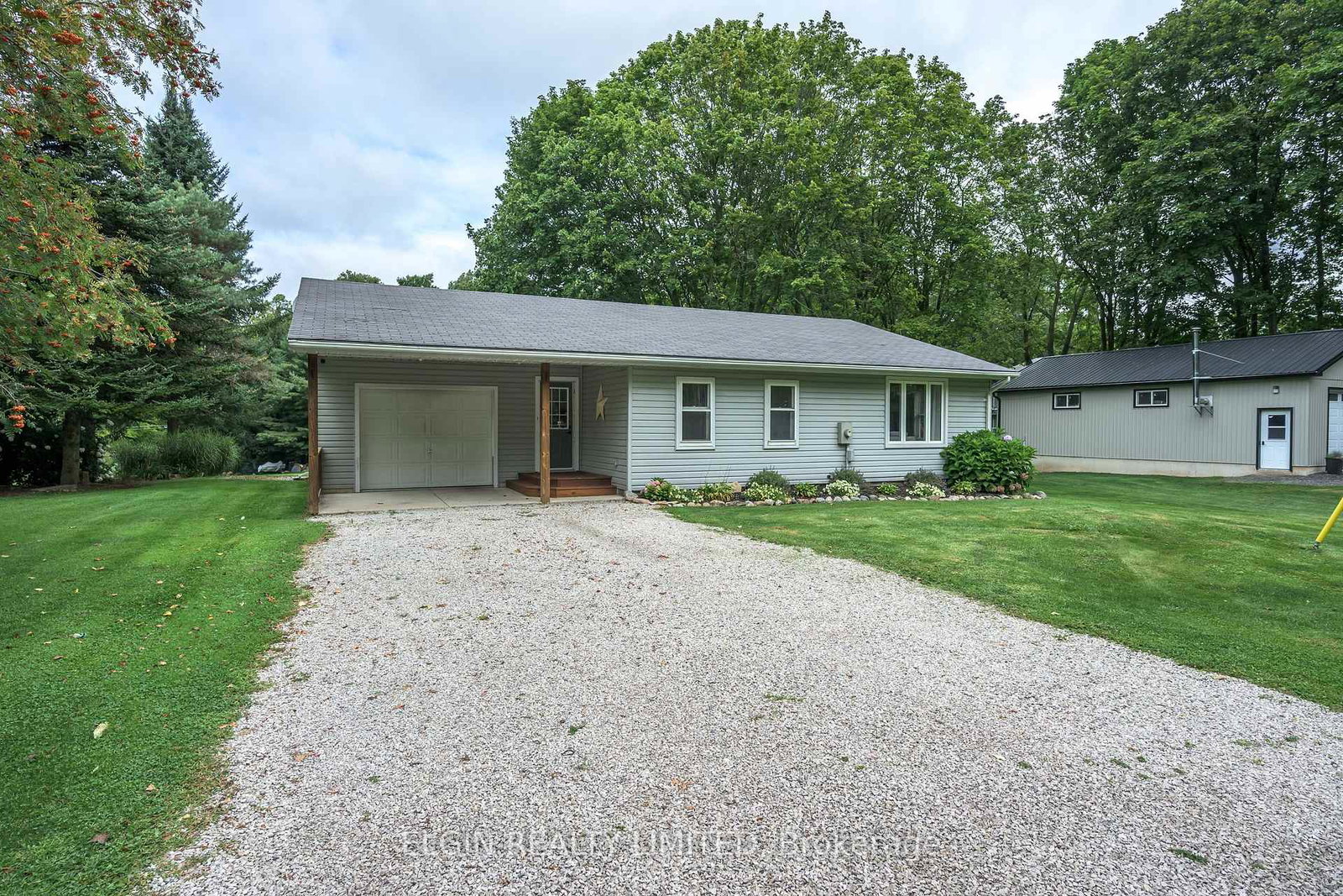 37388-lake-line-southwold-ontario-x13713168