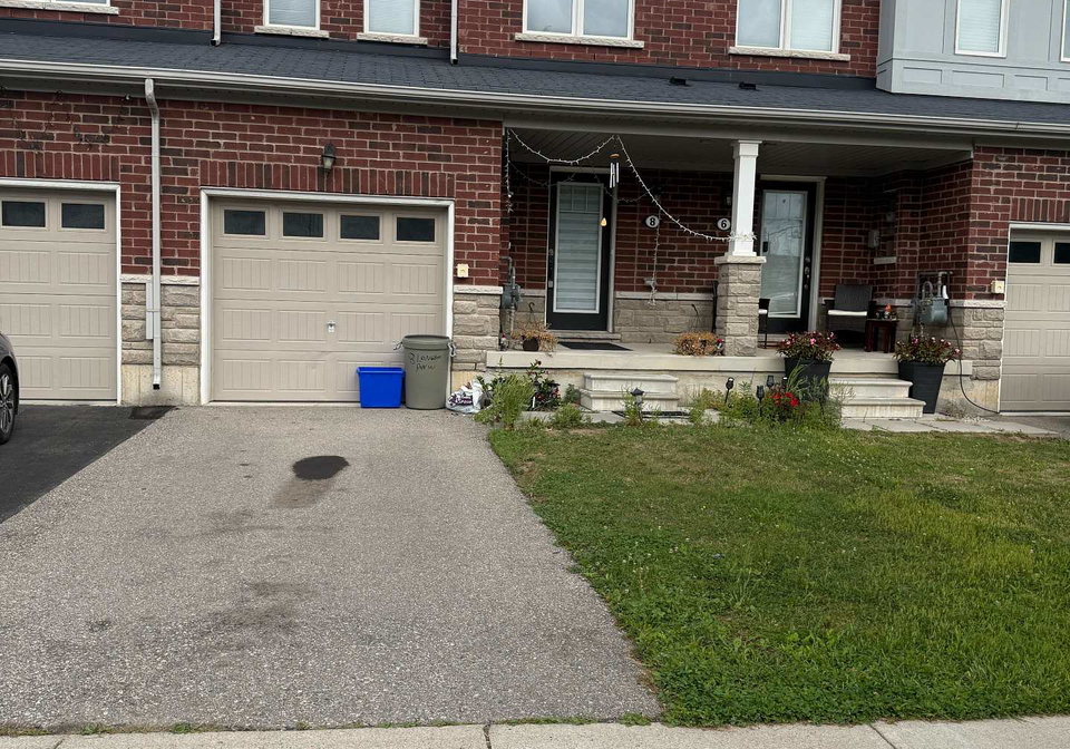 8-longboat-run-brantford-ontario-x13713220
