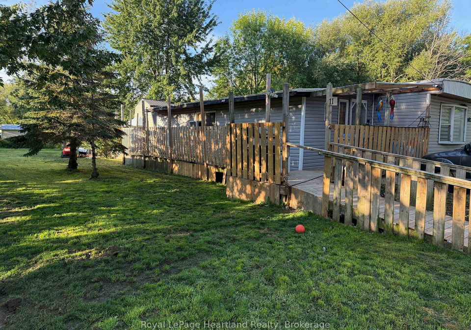 75049-hensall-road-huron-east-ontario-x13713242