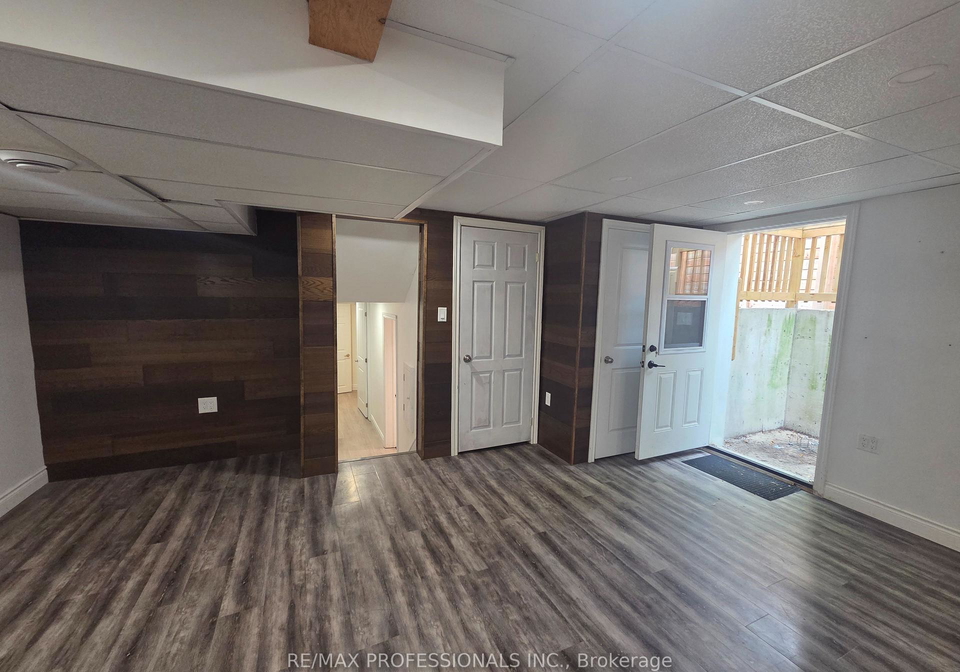 881-lawrence-road-hamilton-ontario-x13713456