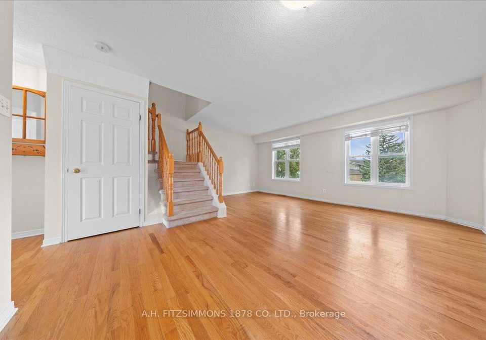 7-bellflower-private-ottawa-ontario-x13713598