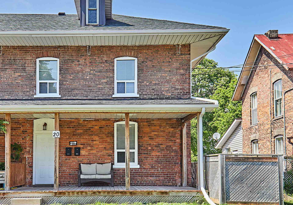 20-queen-street-kawartha-lakes-ontario-x13713736